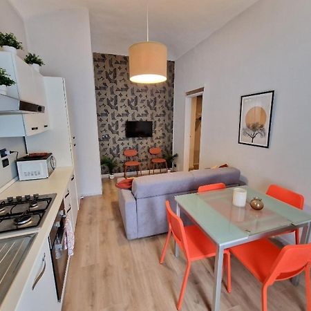 Casa Din Din Lägenhet Turin Exteriör bild
