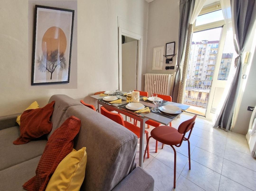Casa Din Din Lägenhet Turin Exteriör bild